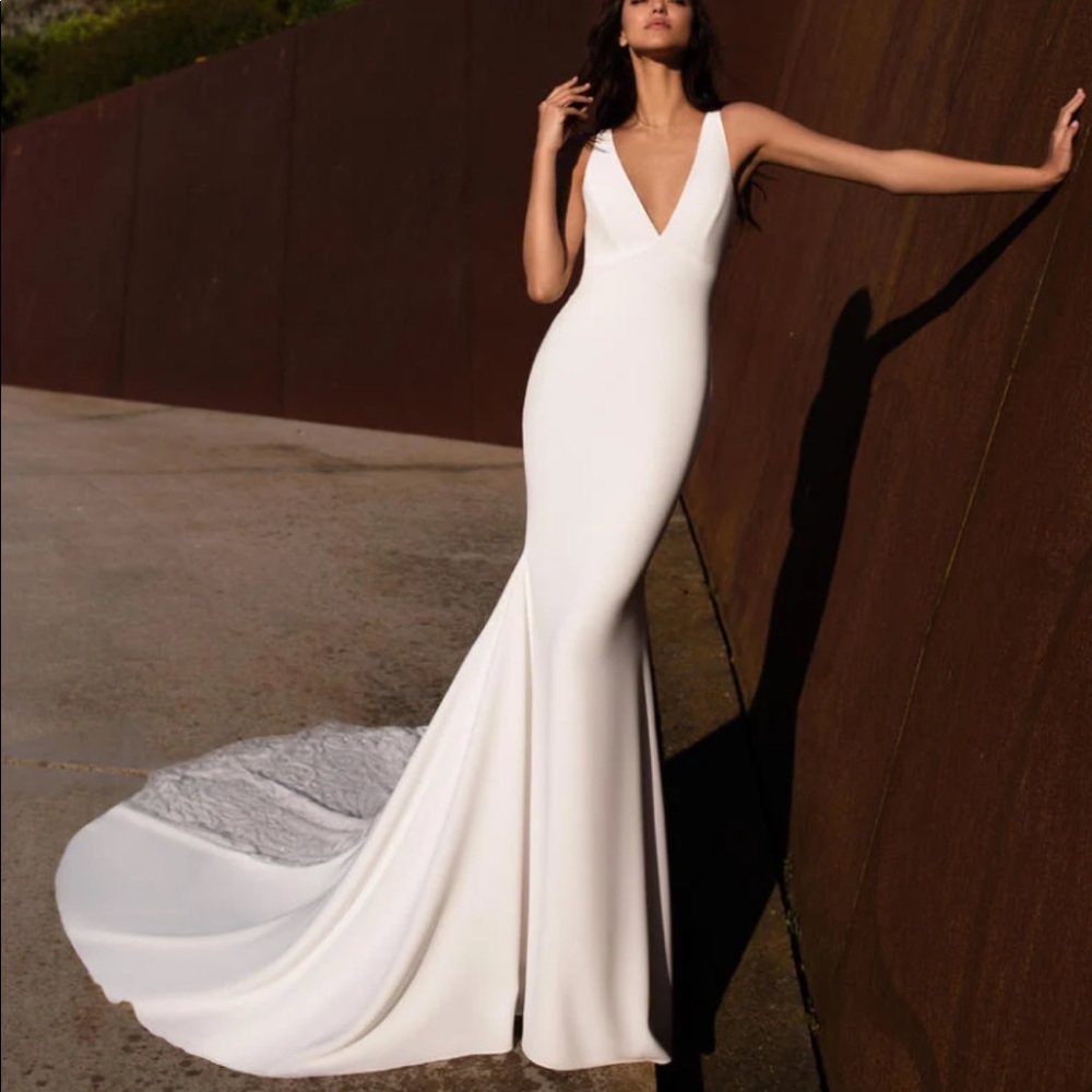 Pronovias Wedding Dress